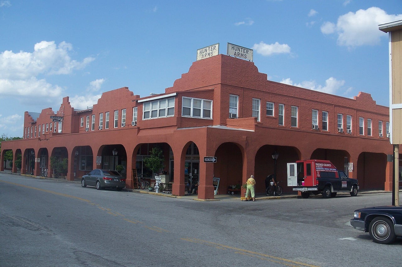 Centro na New York Avenue, St. Cloud